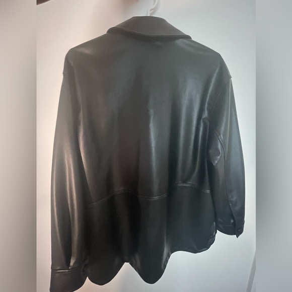 Vegan leather shacket - Picture 2 of 9